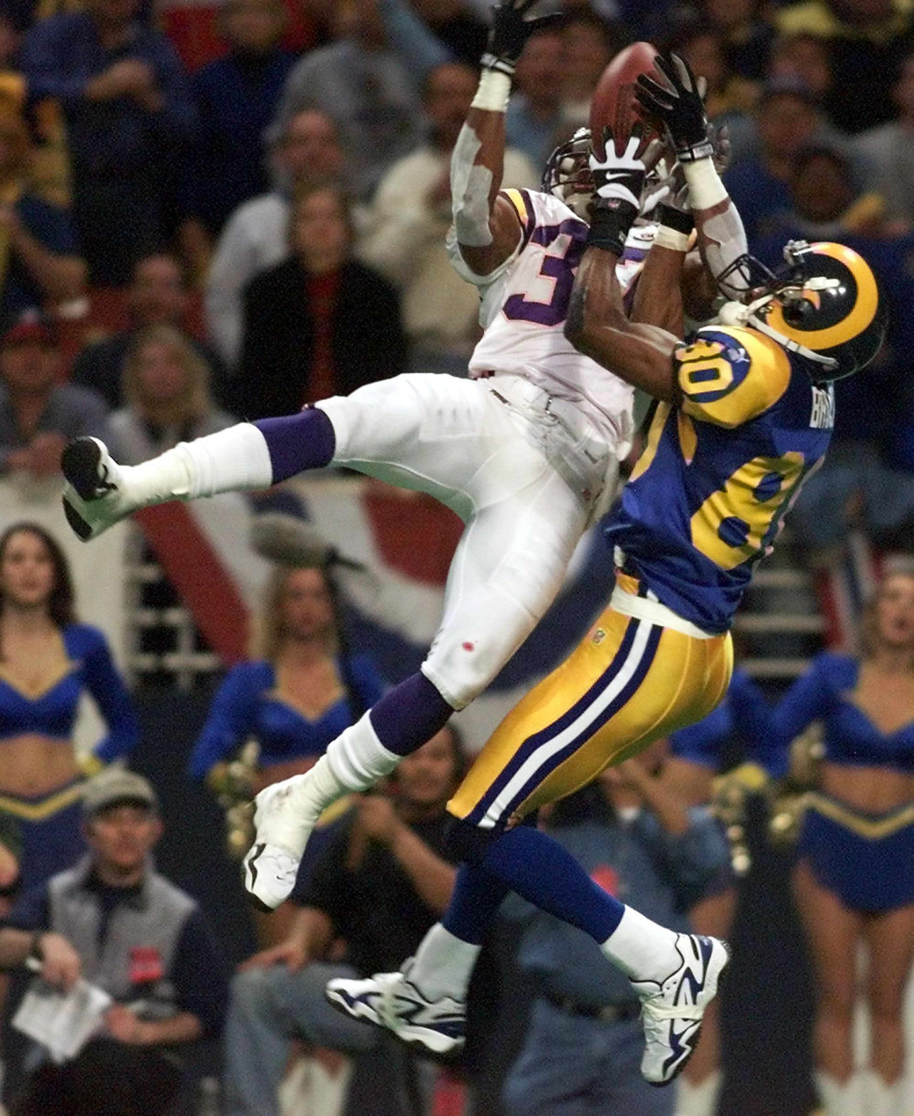 FBN-PLAYOFFS-VIKINGS-RAMS-05